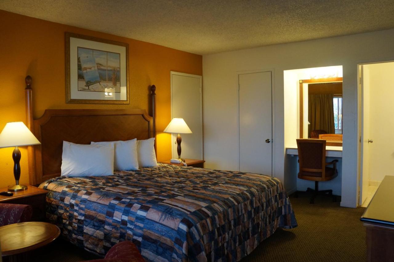 Classic Inn Red Bluff Eksteriør bilde